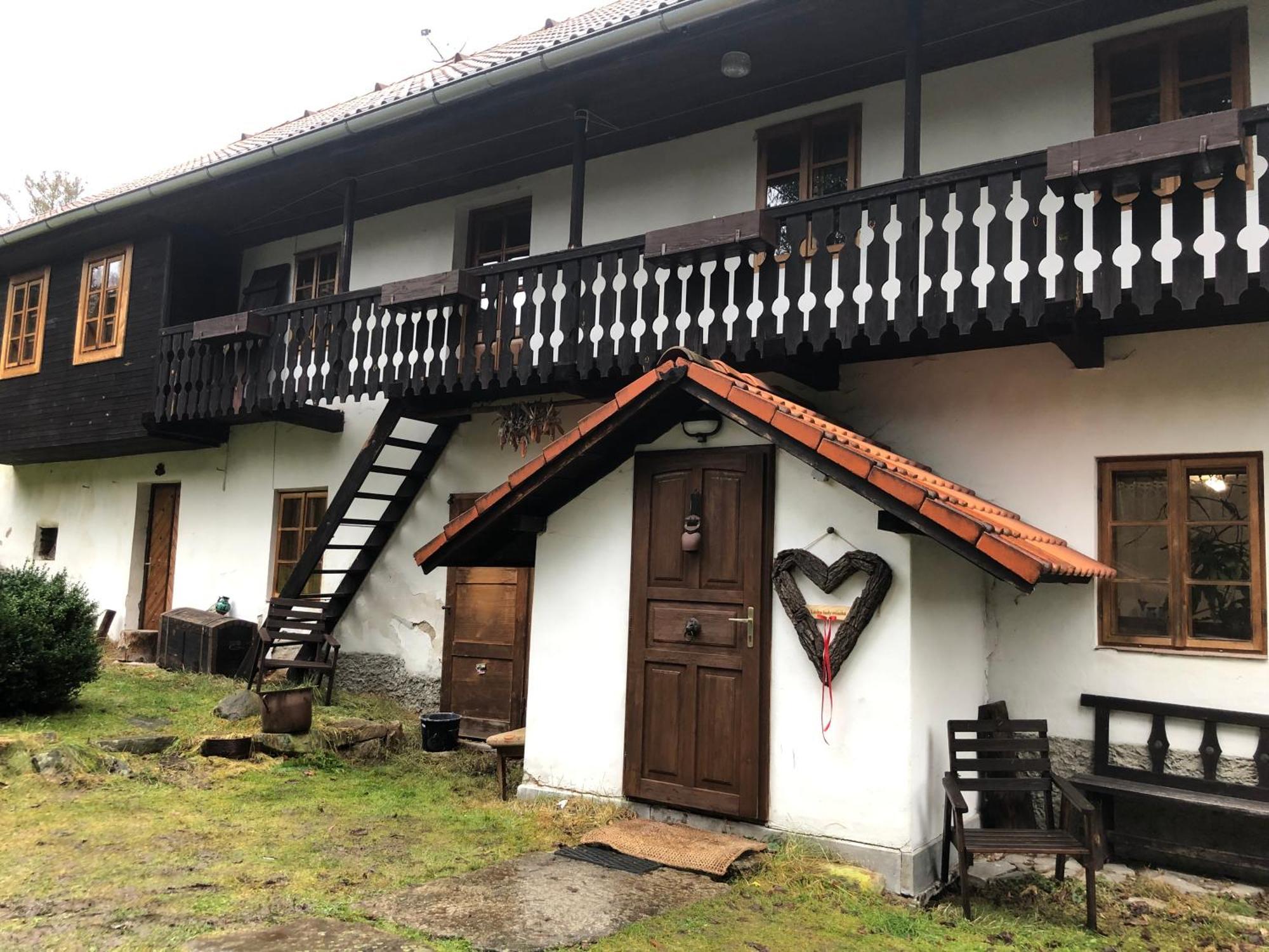 Chaloupka U Jiriho Hotel Nová Pec Buitenkant foto